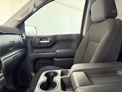 Used 2020 Chevrolet Silverado 1500 Custom w/ Custom Value Package image 40