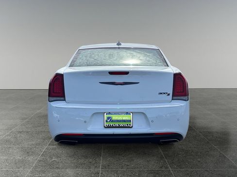 Used 2023 Chrysler 300 S RWD image 8