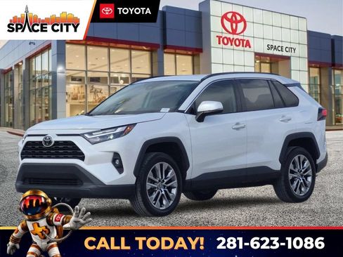 Used 2023 Toyota RAV4 XLE Premium FWD image 1