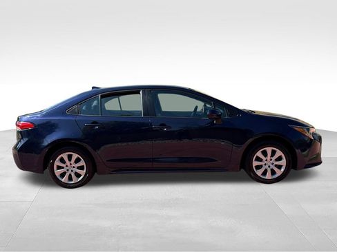 Used 2022 Toyota Corolla LE FWD image 8