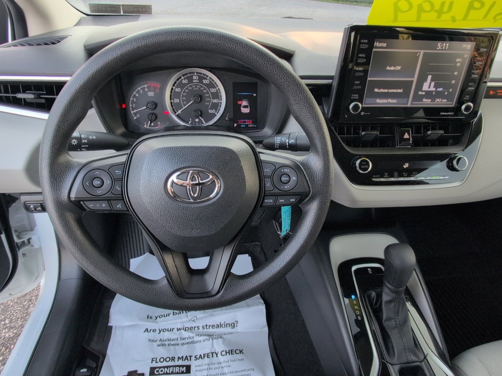 Used 2022 Toyota Corolla LE FWD image 27