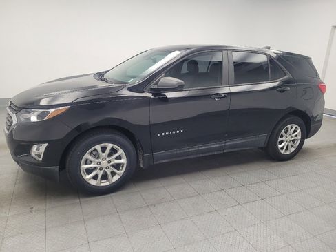 Used 2021 Chevrolet Equinox LS FWD image 2