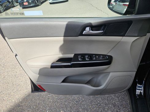 Used 2019 Kia Sportage EX image 9