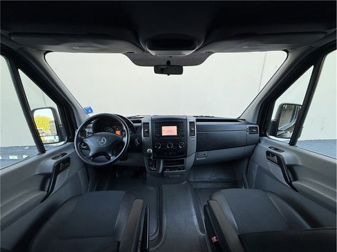 Used 2014 Mercedes-Benz Sprinter 2500 image 16