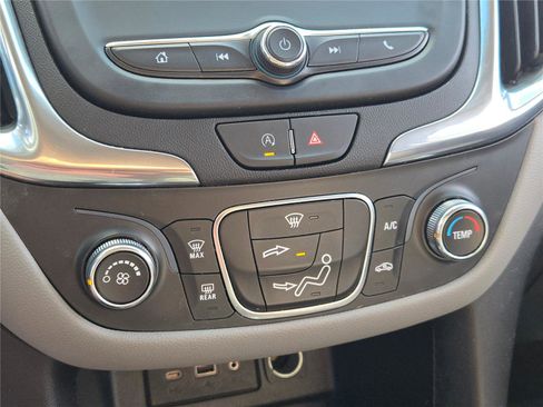 Used 2023 Chevrolet Equinox LT image 31