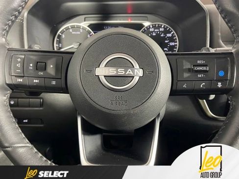Used 2023 Nissan Rogue SV w/ SV Premium B Package AWD/4WD image 12