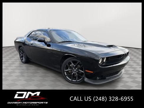 Used 2022 Dodge Challenger R/T w/ Plus Package image 1