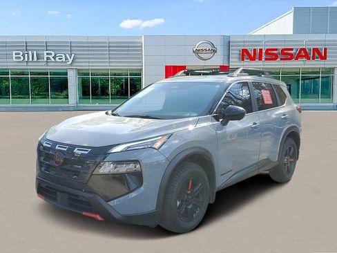 Certified 2025 Nissan Rogue SV image 2