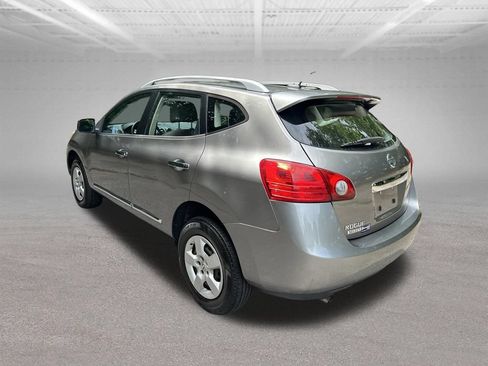 Used 2015 Nissan Rogue S w/ Convenience Package FWD image 3