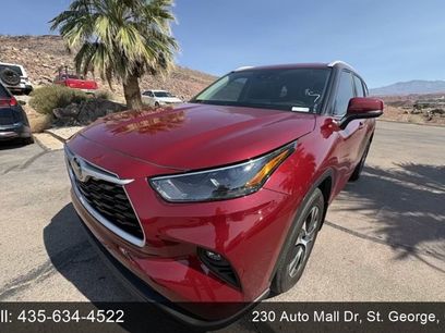 Used 2023 Toyota Highlander XLE