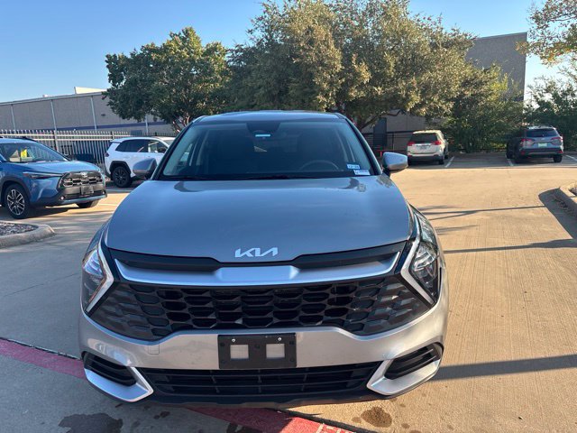 Used 2023 Kia Sportage LX FWD image 2