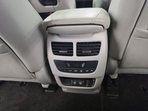 Used 2017 Acura MDX SH-AWD image 40