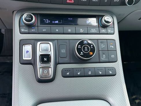 Used 2025 Hyundai Palisade SEL AWD/4WD image 16