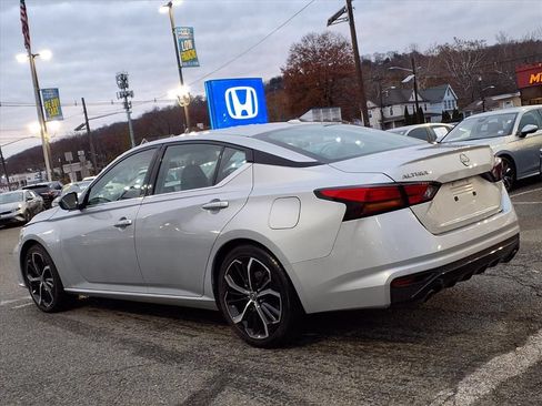 Used 2023 Nissan Altima 2.5 SR FWD image 4