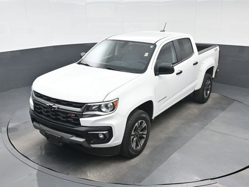 Used 2021 Chevrolet Colorado Z71 AWD/4WD image 16