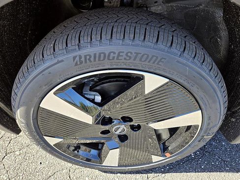 New 2026 Nissan Kicks SR w/ Cold Weather Package image 12