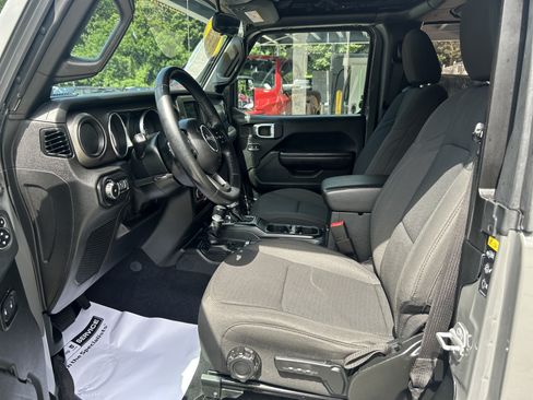Used 2021 Jeep Wrangler Sport AWD/4WD image 12