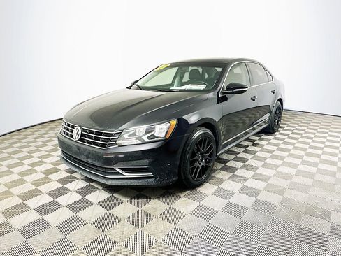 Used 2017 Volkswagen Passat 1.8T SE image 5