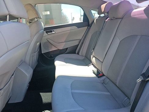 Used 2017 Hyundai Sonata SE FWD image 10