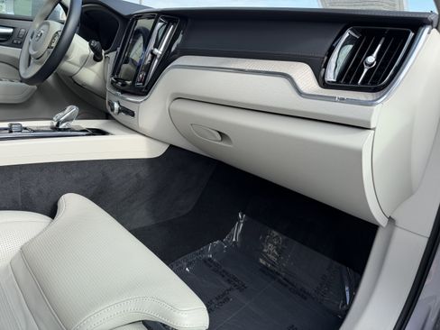 Certified 2023 Volvo XC60 T8 Ultimate image 13