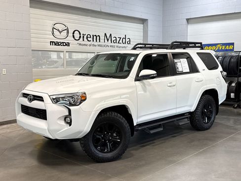 Used 2023 Toyota 4Runner SR5 Premium w/ Moonroof Package AWD/4WD image 1