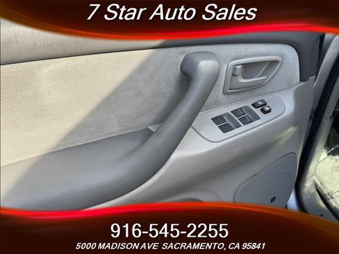 Used 2005 Toyota Sequoia SR5 image 7