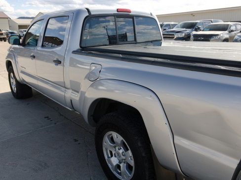 Used 2013 Toyota Tacoma 4x4 Double Cab w/ SR5 Pkg image 9