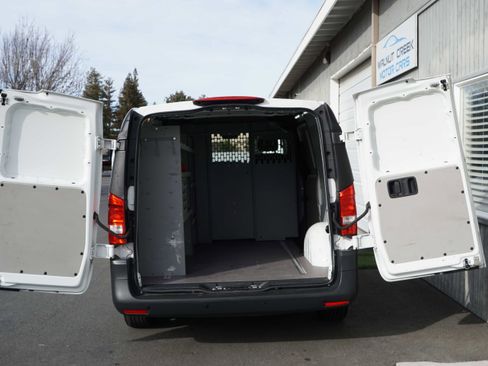 Used 2020 Mercedes-Benz Metris image 13