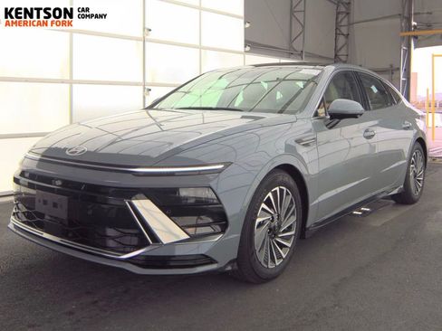 Used 2025 Hyundai Sonata Limited image 2