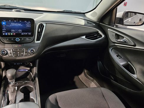 Used 2024 Chevrolet Malibu LT image 11