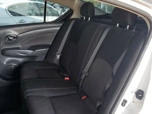 Used 2018 Nissan Versa SV image 9