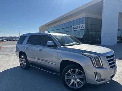 Used 2017 Cadillac Escalade Luxury