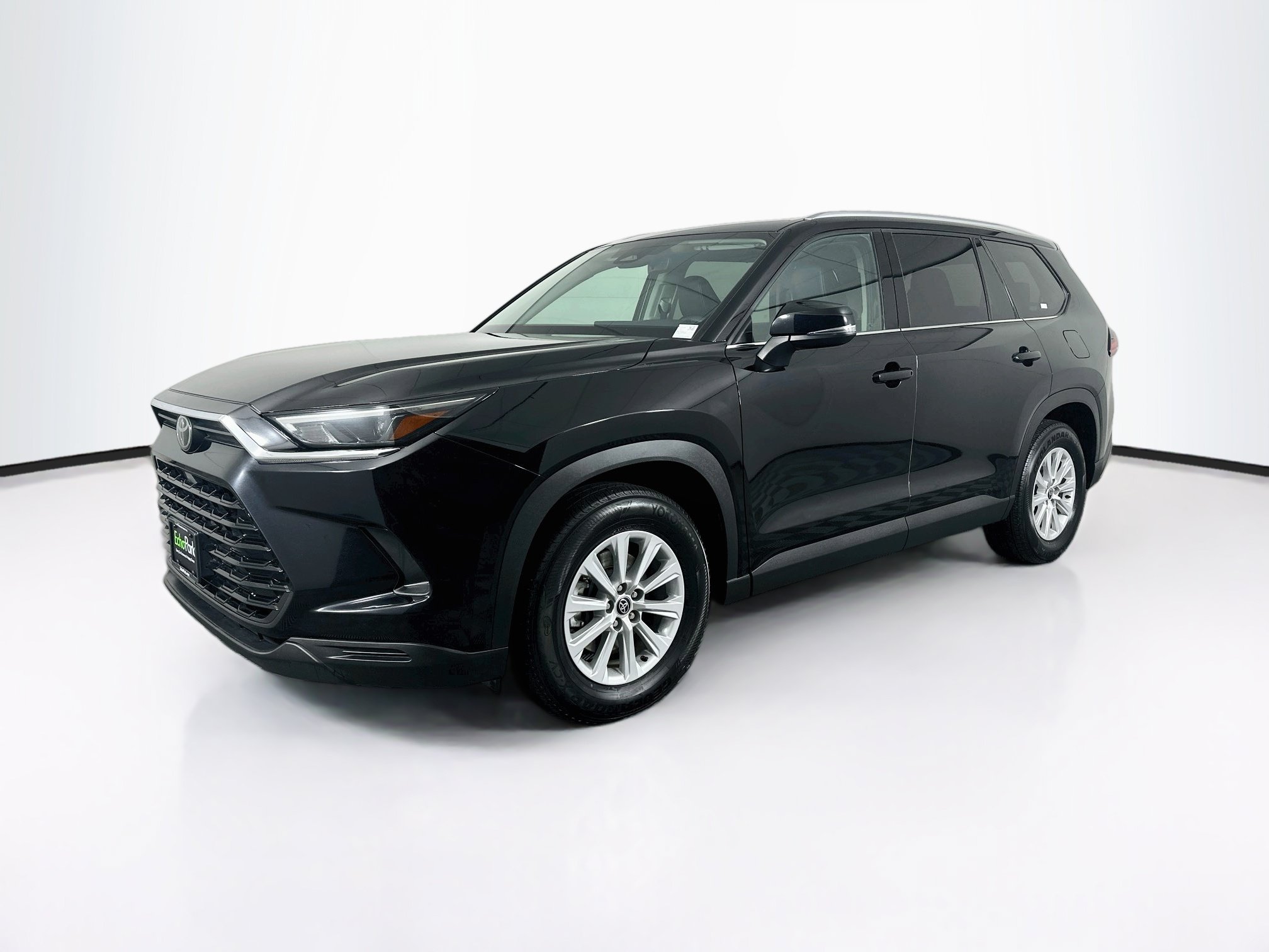 Used 2025 Toyota Grand Highlander AWD image 3