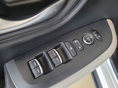Used 2023 Honda HR-V EX-L image 22