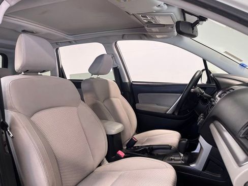 Used 2015 Subaru Forester 2.5i Premium w/ Popular Package #2 AWD/4WD image 10