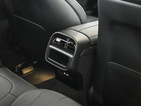 Certified 2025 Mercedes-Benz E 450 4MATIC Sedan w/ Multicontour Seating Package image 19