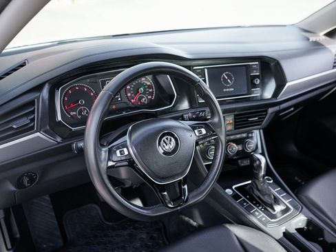 Used 2020 Volkswagen Jetta SE image 17