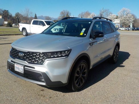 Used 2021 Kia Sorento EX w/ EX AWD X-Line Package image 1