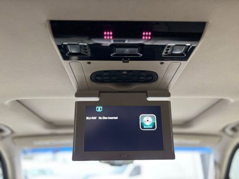 Used 2017 GMC Yukon Denali w/ Open Road Package image 27