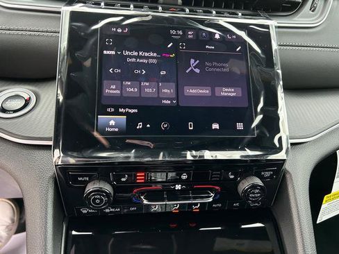 New 2025 Jeep Grand Cherokee Laredo X w/ Luxury Tech Group I image 12