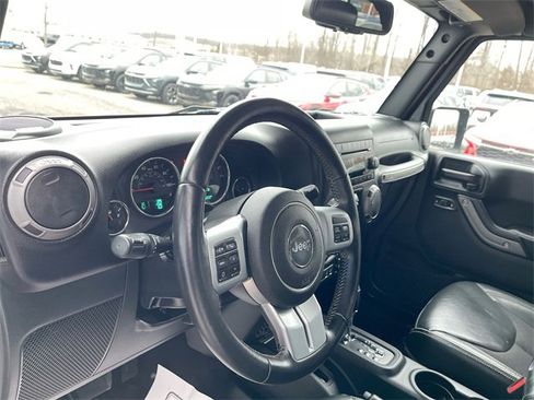 Used 2017 Jeep Wrangler Unlimited Sport image 10