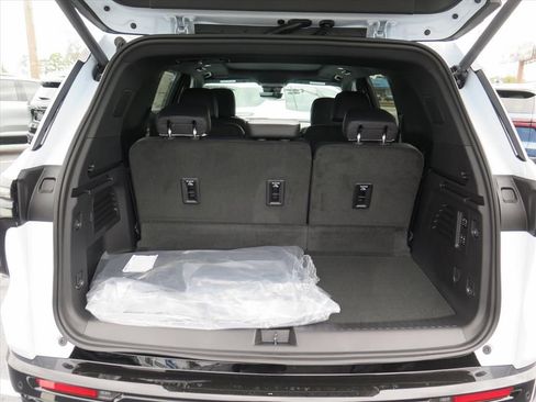 New 2026 Chevrolet Traverse High Country image 15