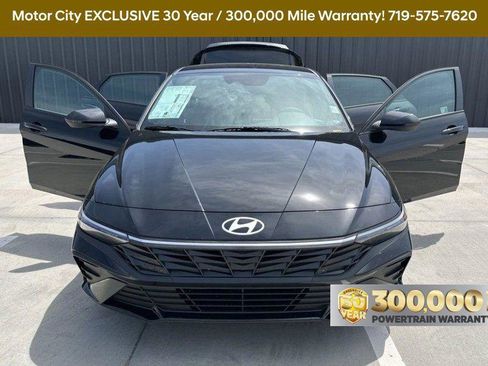 New 2025 Hyundai Elantra SEL image 11