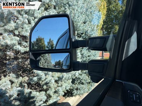 Used 2025 Ford F350 Lariat w/ Black Appearance Package image 25