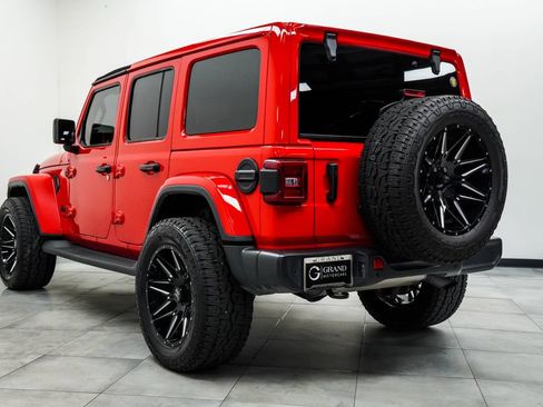 Used 2021 Jeep Wrangler Unlimited Sahara AWD/4WD image 11