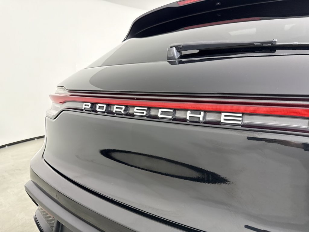 Certified 2024 Porsche Macan S w/ Premium Plus Package AWD/4WD image 19