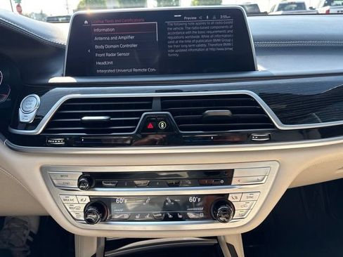 Used 2021 BMW 750i xDrive w/ Executive Package AWD/4WD image 23