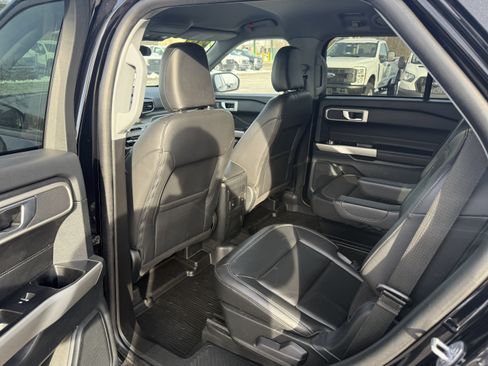 Certified 2023 Ford Explorer XLT w/ Equipment Group 202A image 8