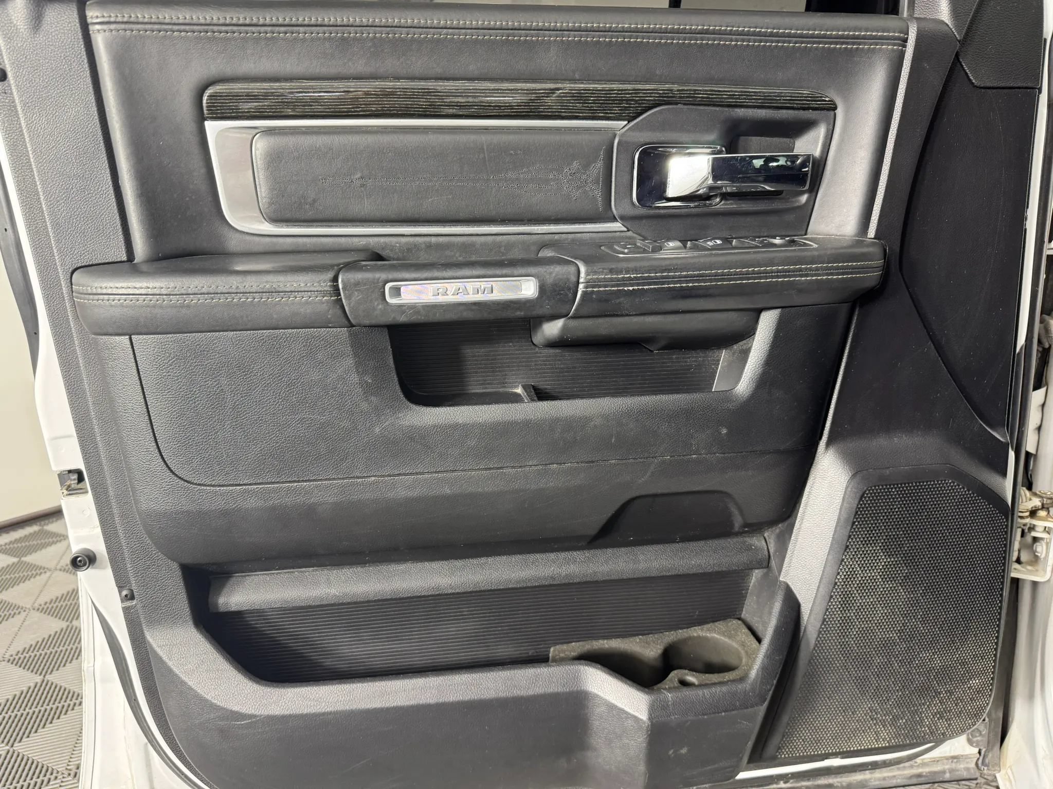 Used 2015 RAM 1500 Limited AWD/4WD image 37