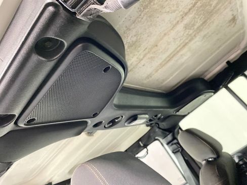 Used 2015 Jeep Wrangler Unlimited Sahara w/ Connectivity Group image 24